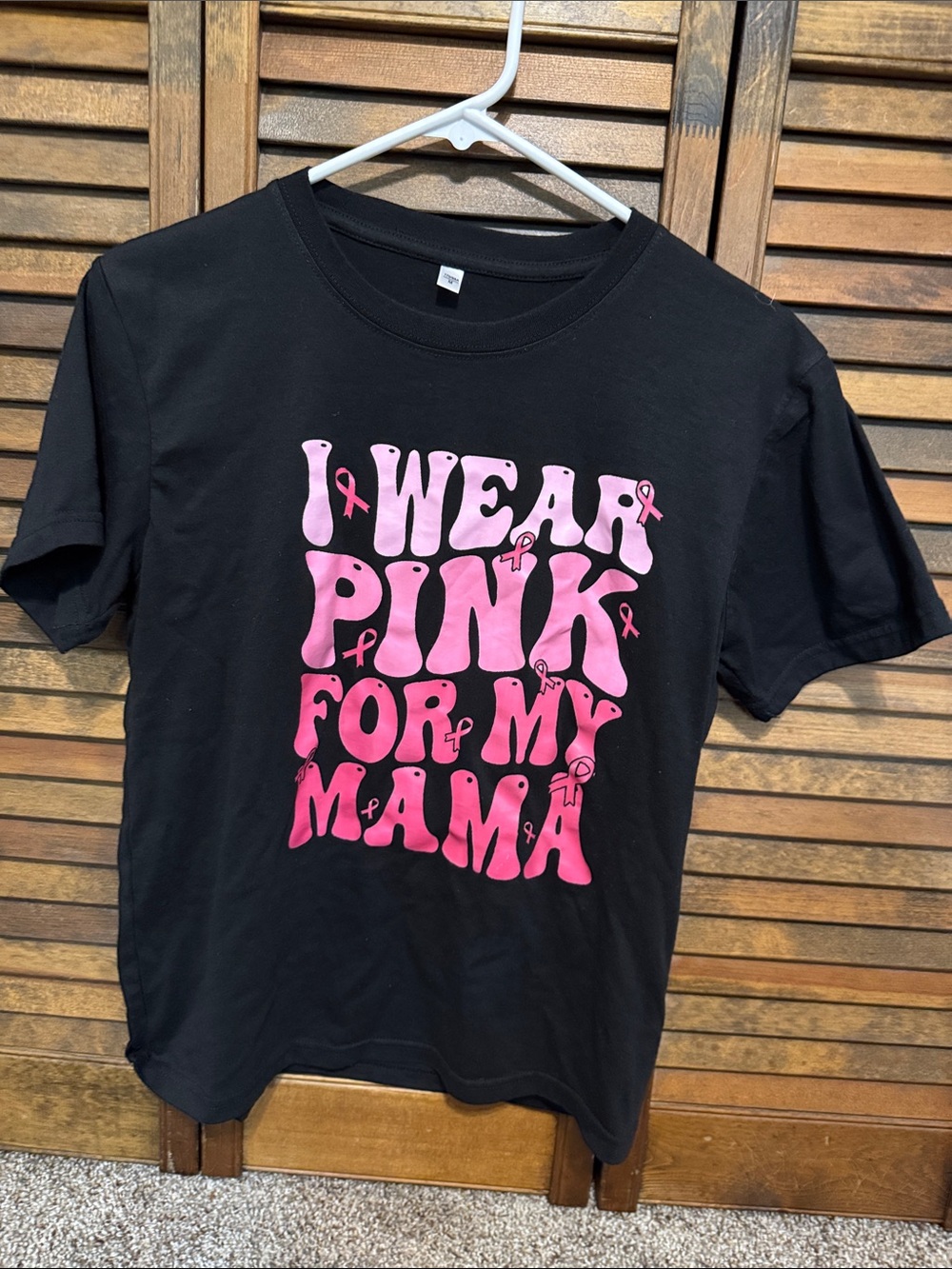 Black Short-Sleeve Tee with Pink 'I Wear Pink For My Mama' Graphic breast cancer